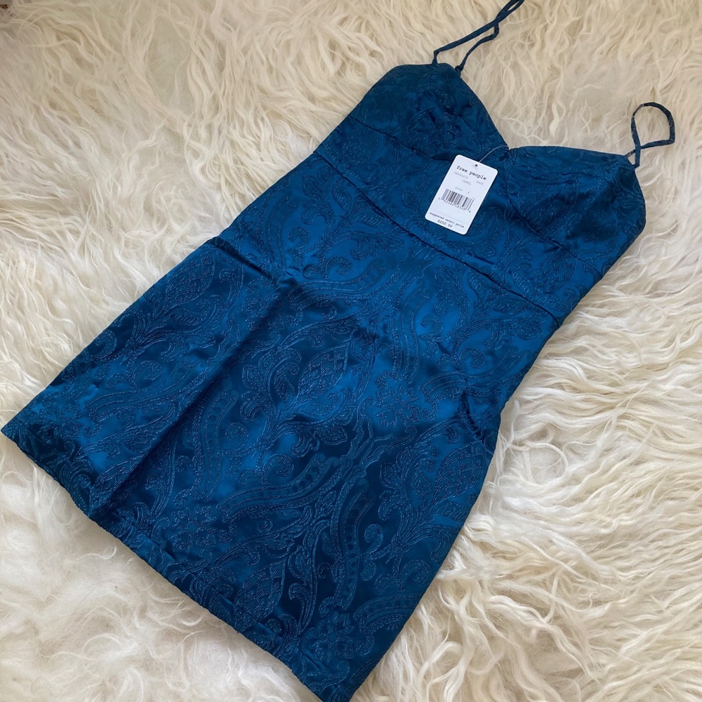 FREE PEOPLE KARLA EMBROIDERED SLEEVELESS JACQUARD MINI DRESS - Picture 6 of 10